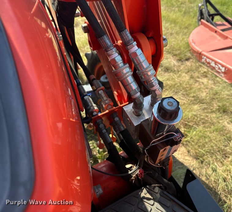 image for item EJ8910 2012 Kubota M7040D MFWD tractor