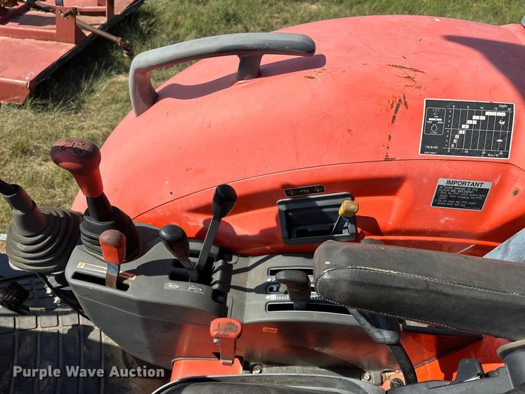 image for item EJ8910 2012 Kubota M7040D MFWD tractor