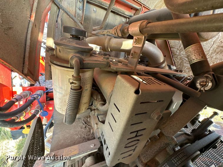 image for item EJ8910 2012 Kubota M7040D MFWD tractor