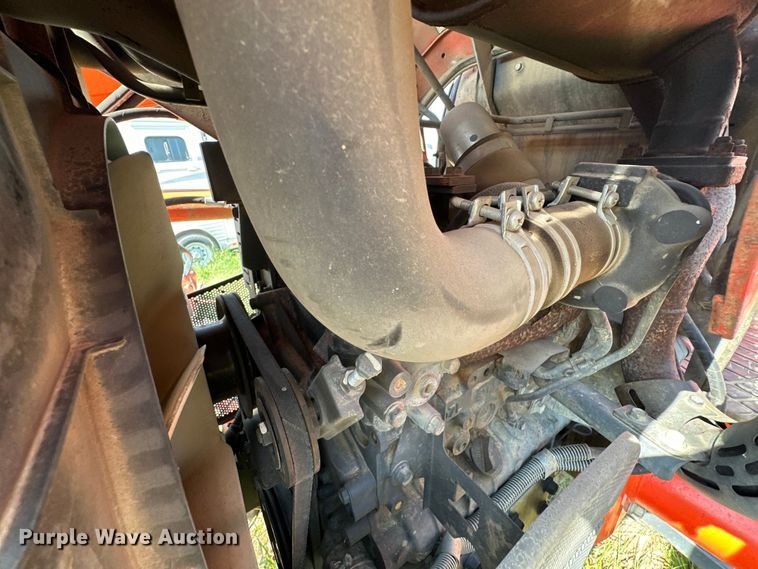 image for item EJ8910 2012 Kubota M7040D MFWD tractor