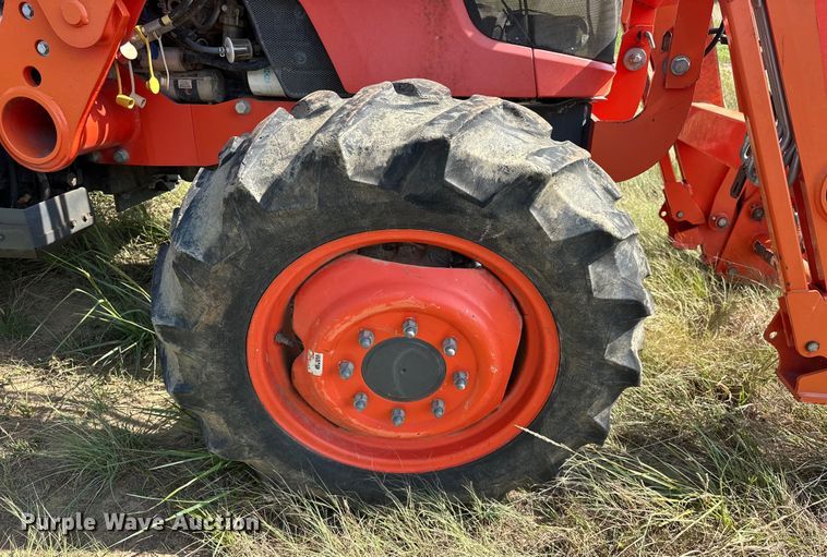 image for item EJ8910 2012 Kubota M7040D MFWD tractor