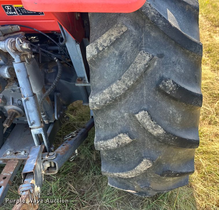 image for item EJ8910 2012 Kubota M7040D MFWD tractor