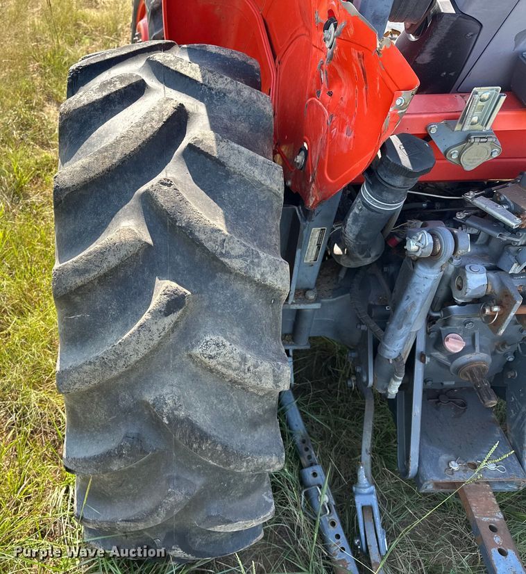 image for item EJ8910 2012 Kubota M7040D MFWD tractor