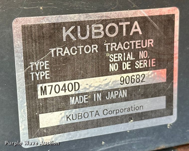 image for item EJ8910 2012 Kubota M7040D MFWD tractor