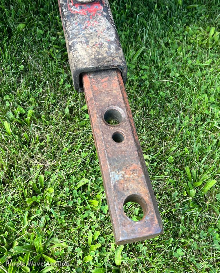 image for item EK8944 1965 International Harvester Farmall 806 tractor