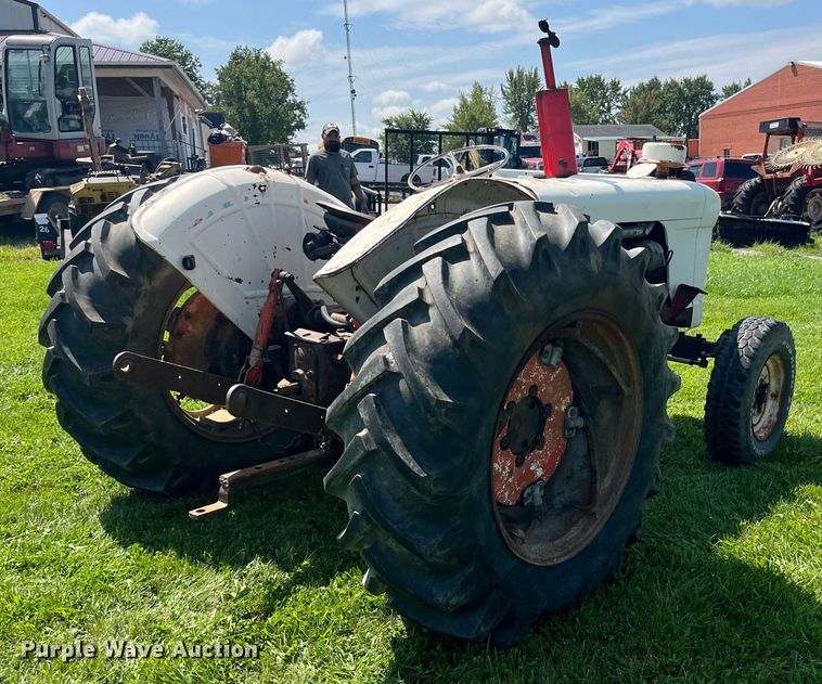 image for item EK8945 1964 David Brown 990 Selectmatic tractor