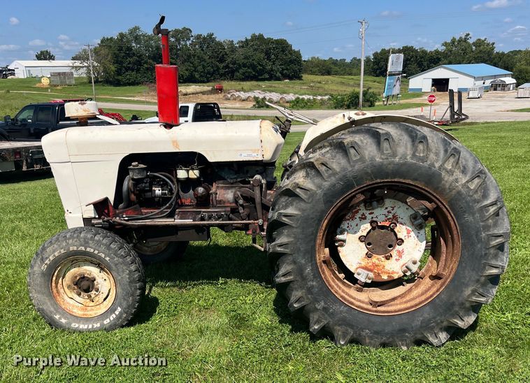 image for item EK8945 1964 David Brown 990 Selectmatic tractor