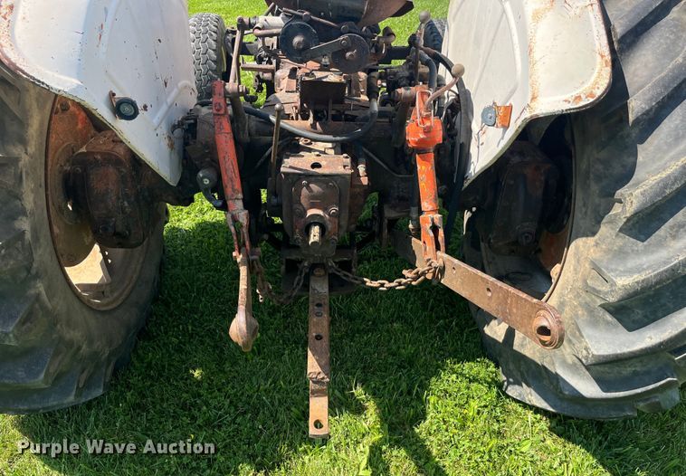 image for item EK8945 1964 David Brown 990 Selectmatic tractor