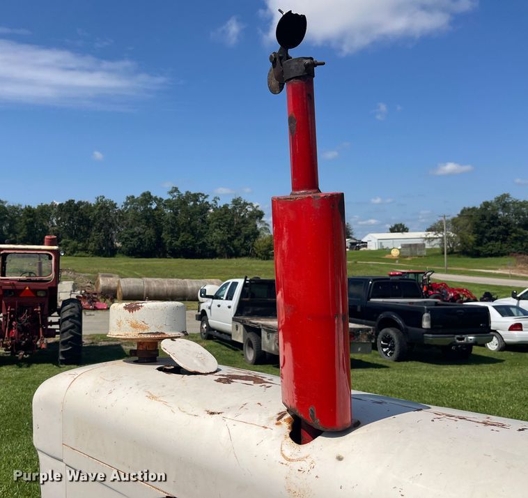 image for item EK8945 1964 David Brown 990 Selectmatic tractor