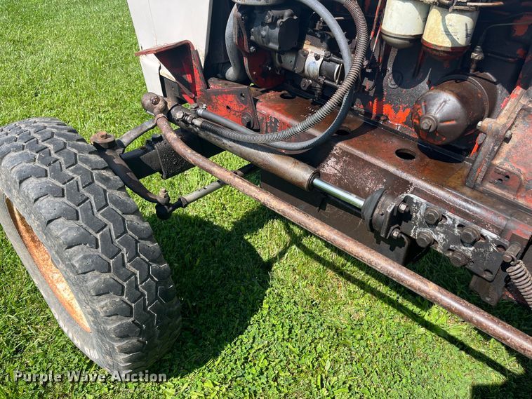 image for item EK8945 1964 David Brown 990 Selectmatic tractor