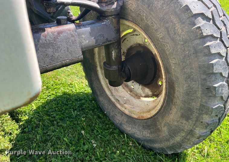 image for item EK8945 1964 David Brown 990 Selectmatic tractor