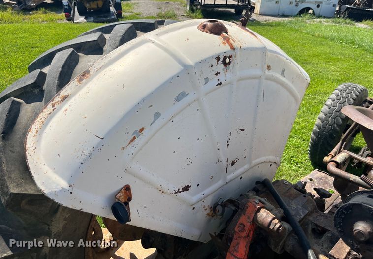 image for item EK8945 1964 David Brown 990 Selectmatic tractor