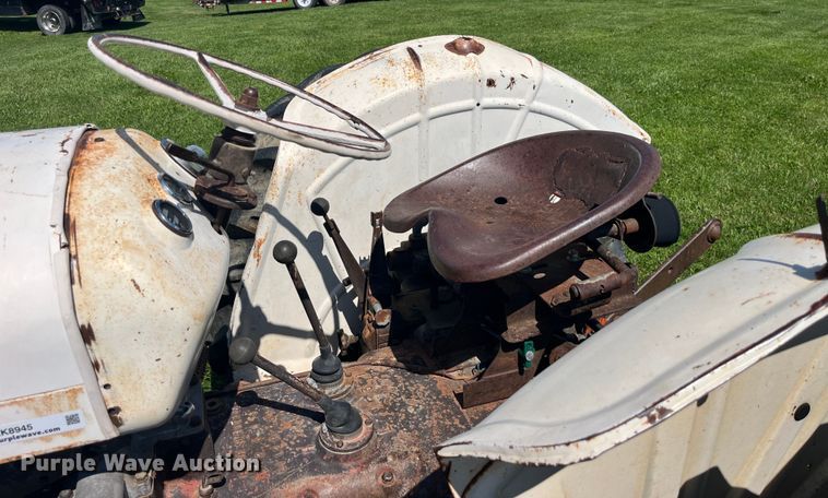 image for item EK8945 1964 David Brown 990 Selectmatic tractor