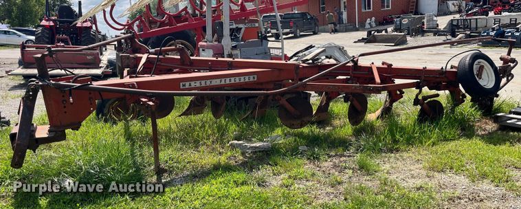 image for item EK8956 Massey Ferguson five bottom plow
