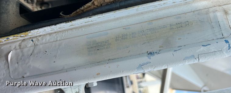 image for item EK8961 1995 Freightliner fertilizer delivery truck