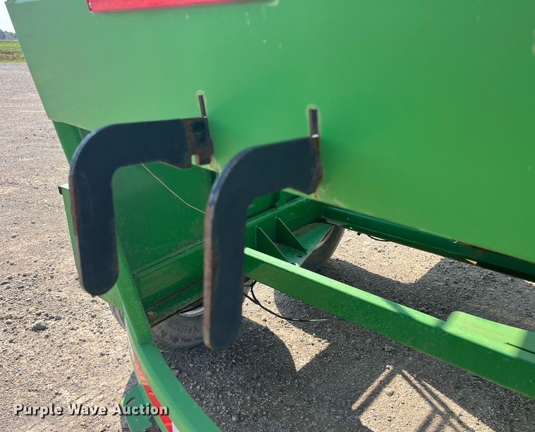 image for item EK8987 Seed Shuttle SS290 seed tender