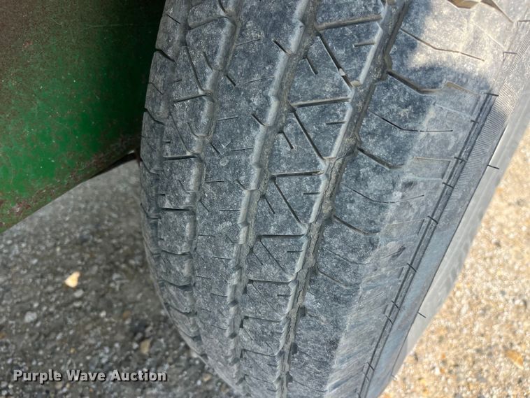 image for item EK8987 Seed Shuttle SS290 seed tender