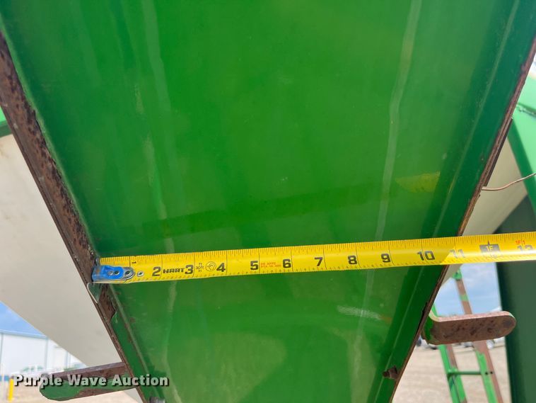 image for item EK8988 Seed Shuttle SS290 seed tender