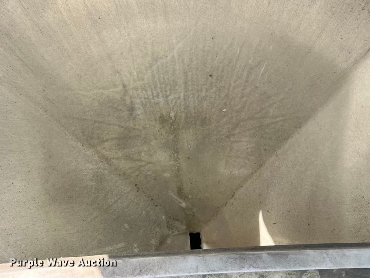 image for item EK8988 Seed Shuttle SS290 seed tender