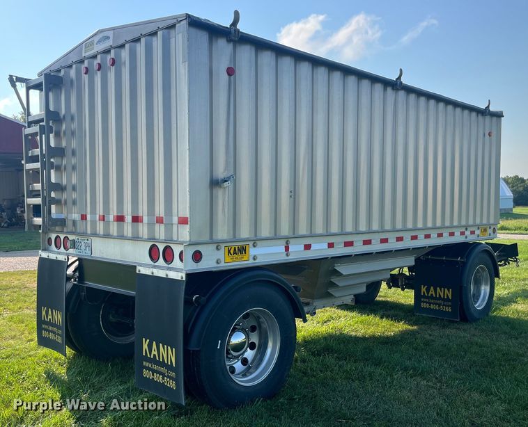 image for item EK8997 2015 Kann pup grain trailer