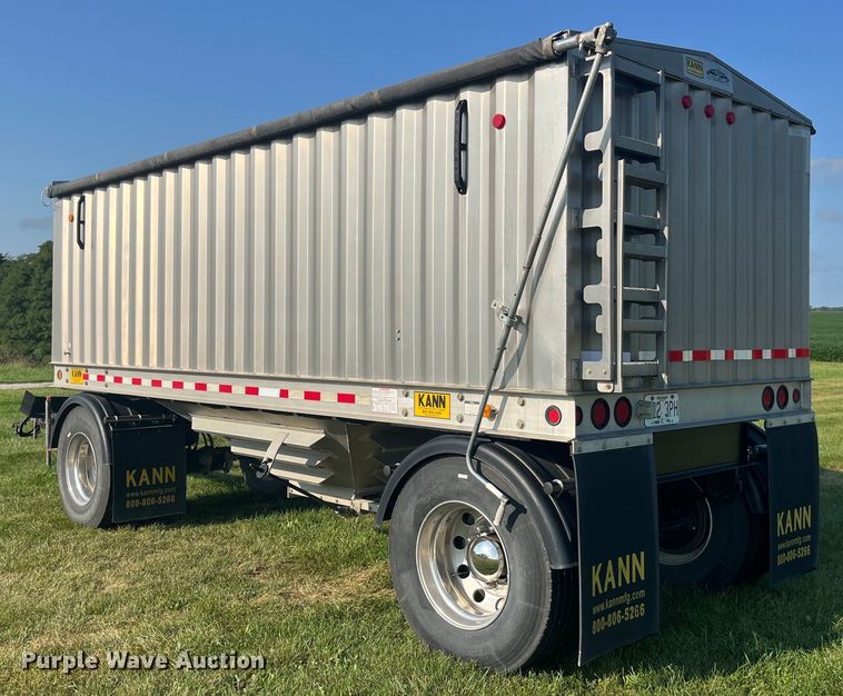 image for item EK8997 2015 Kann pup grain trailer
