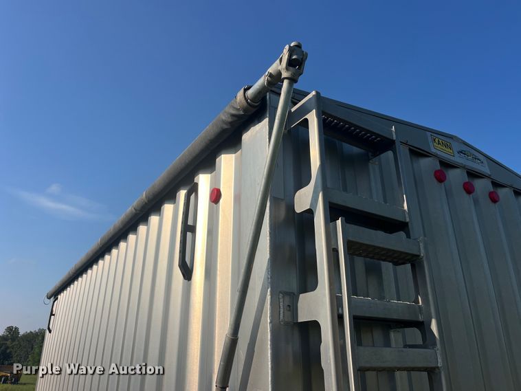 image for item EK8997 2015 Kann pup grain trailer