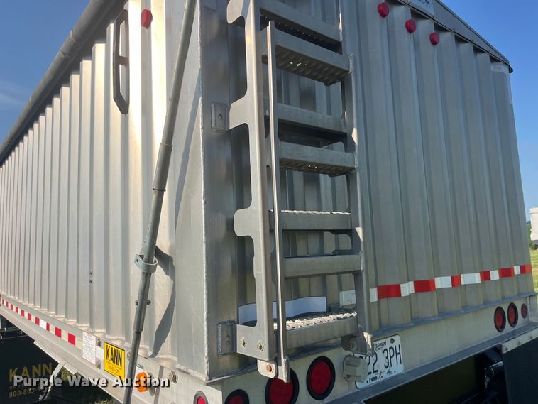image for item EK8997 2015 Kann pup grain trailer