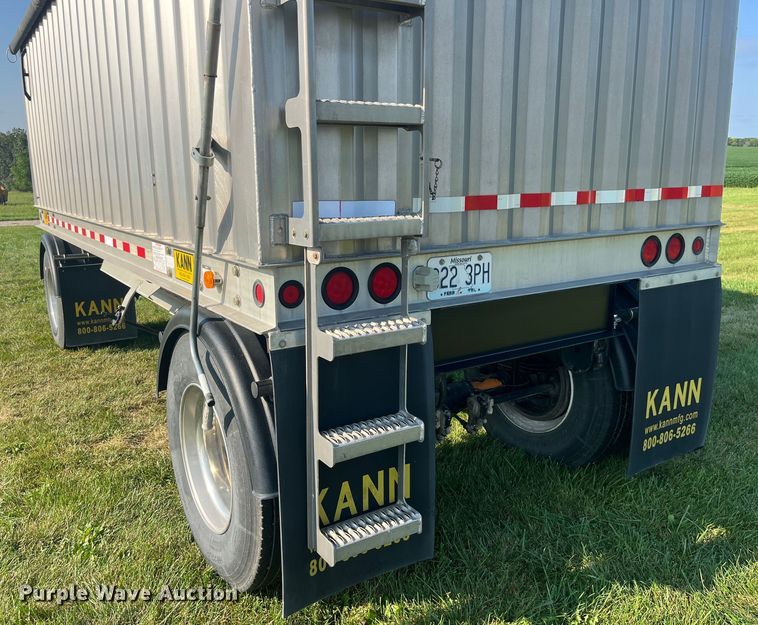 image for item EK8997 2015 Kann pup grain trailer