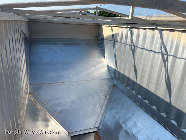 image for item EK8997 2015 Kann pup grain trailer