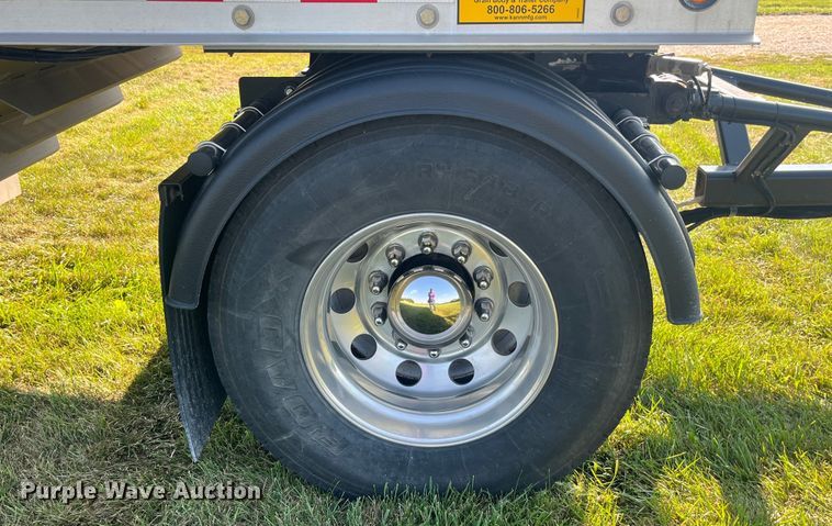 image for item EK8997 2015 Kann pup grain trailer