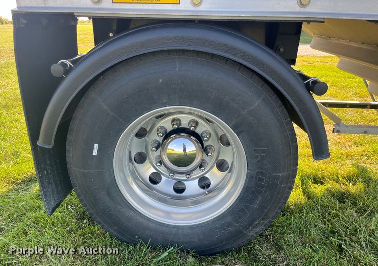 image for item EK8997 2015 Kann pup grain trailer