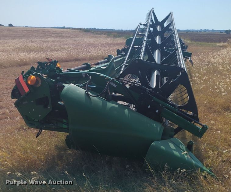 image for item EQ2004 2014 John Deere  640D draper head