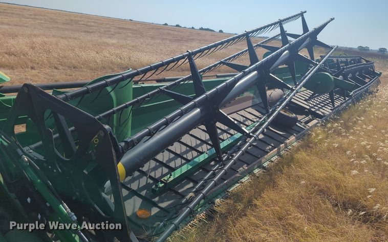 image for item EQ2004 2014 John Deere  640D draper head