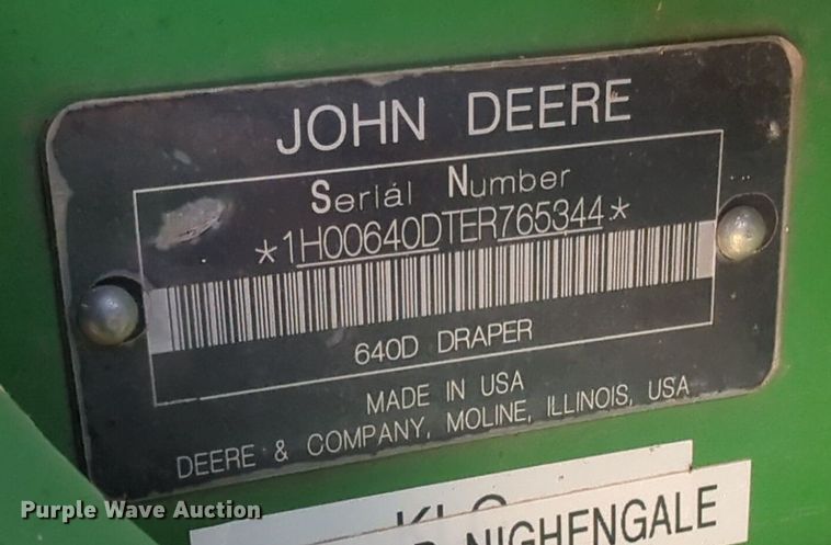 image for item EQ2004 2014 John Deere  640D draper head