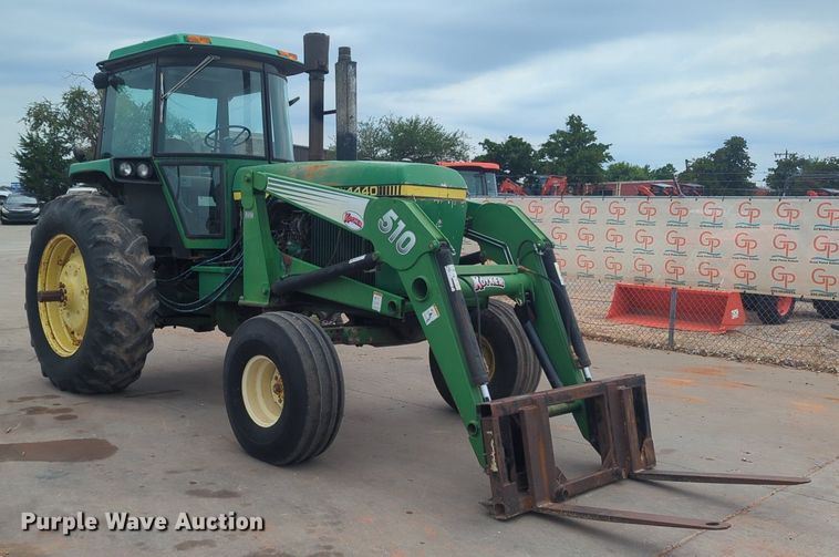 image for item EQ2078 1982 John Deere  4440 tractor