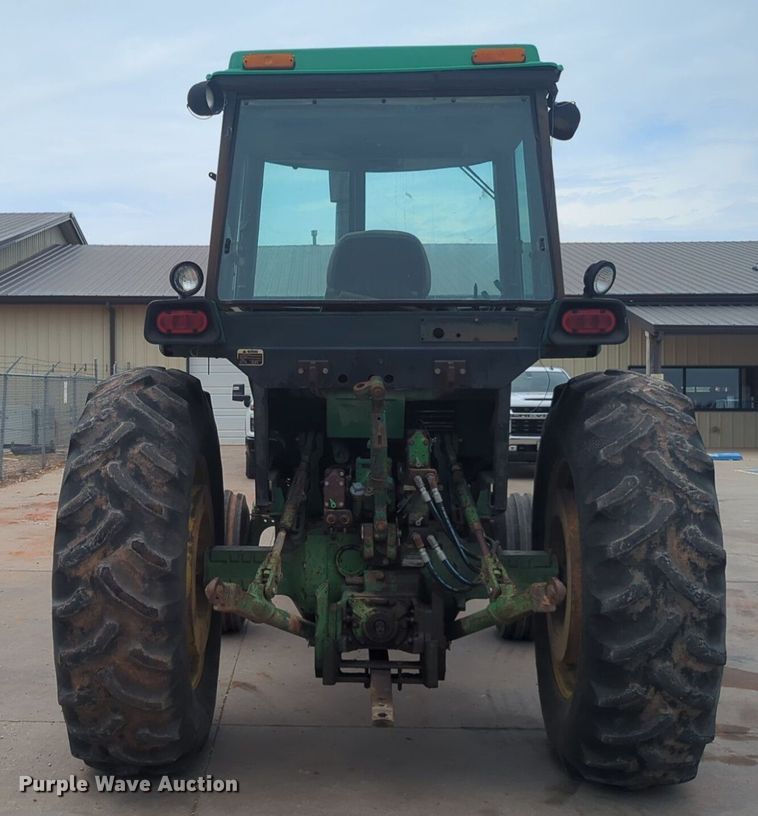 image for item EQ2078 1982 John Deere  4440 tractor