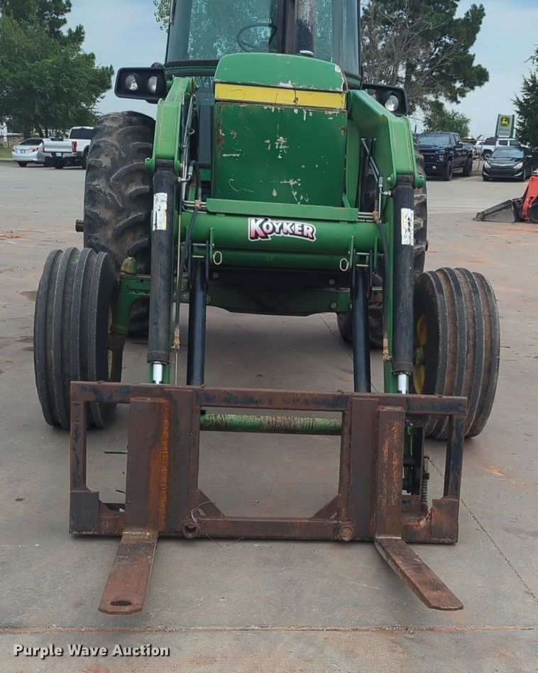 image for item EQ2078 1982 John Deere  4440 tractor