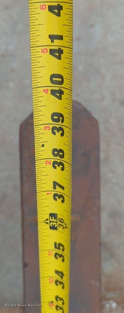 image for item EQ2078 1982 John Deere  4440 tractor