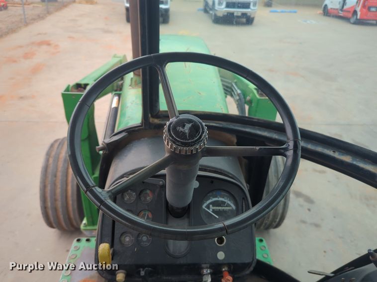 image for item EQ2078 1982 John Deere  4440 tractor