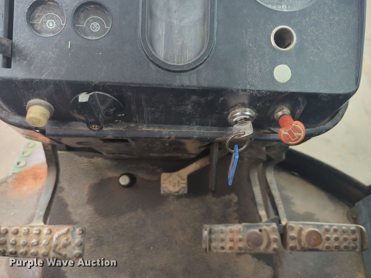 image for item EQ2078 1982 John Deere  4440 tractor