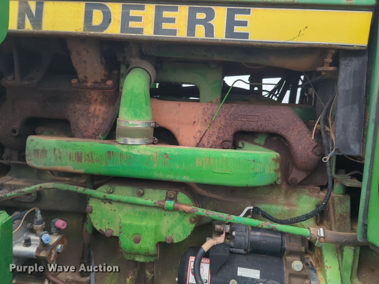 image for item EQ2078 1982 John Deere  4440 tractor