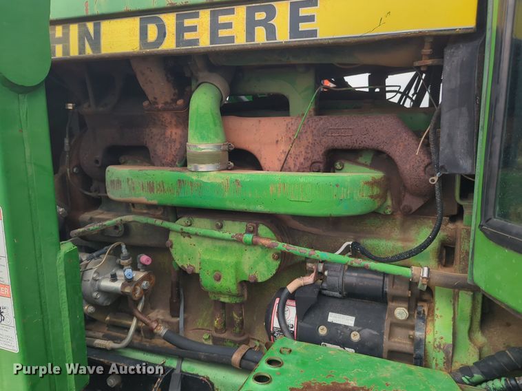 image for item EQ2078 1982 John Deere  4440 tractor