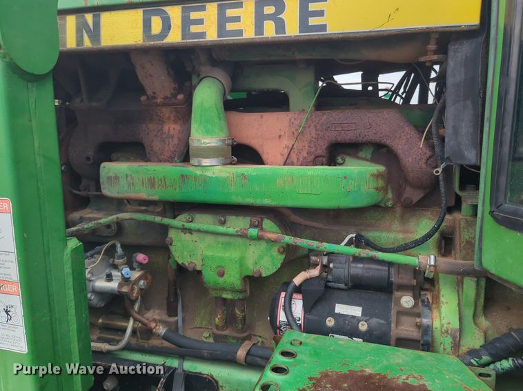 image for item EQ2078 1982 John Deere  4440 tractor