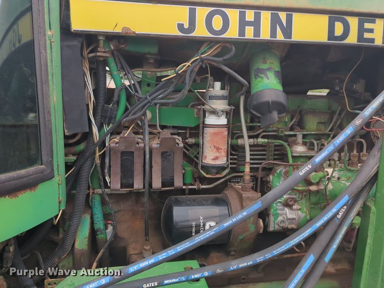 image for item EQ2078 1982 John Deere  4440 tractor