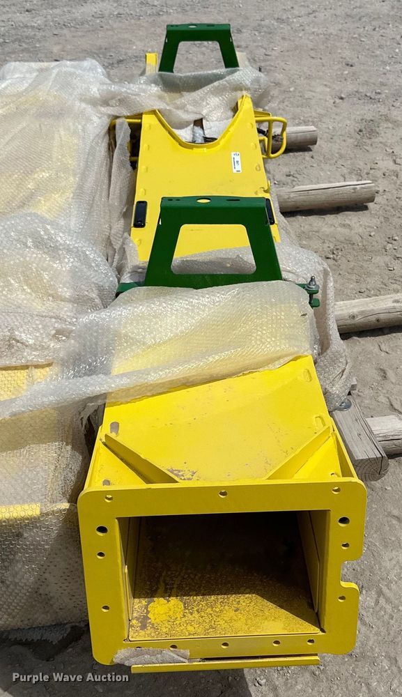 image for item IB9471 John Deere forage harvester spout