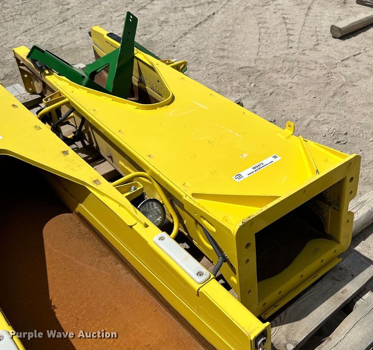 image for item IB9472 John Deere forage harvester spout