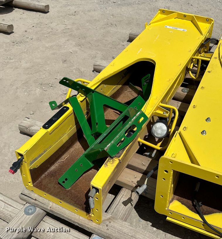 image for item IB9472 John Deere forage harvester spout