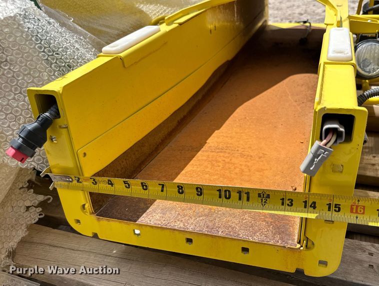 image for item IB9473 John Deere forage harvester spout