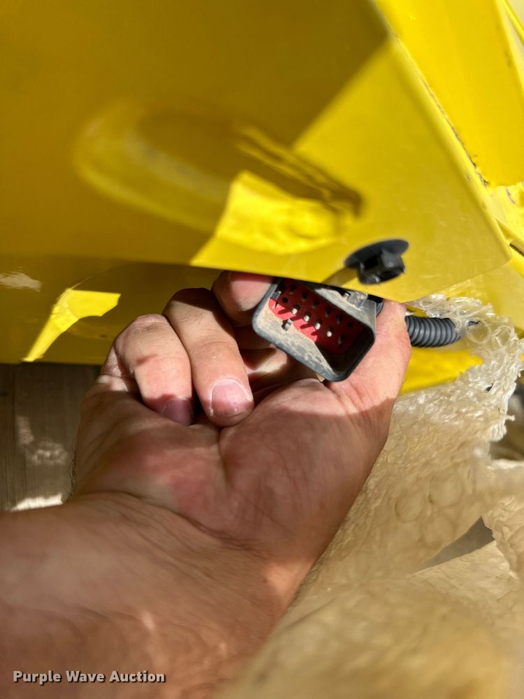 image for item IB9473 John Deere forage harvester spout