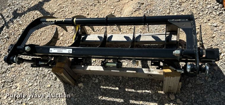 image for item IE9094 Land Pride SGC0548 skid steer grapple bucket